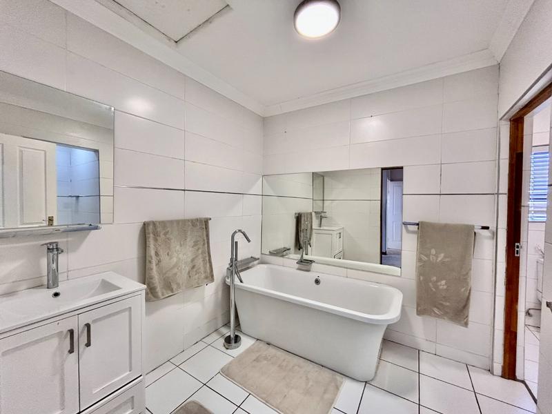 7 Bedroom Property for Sale in Kosmos Ridge North West